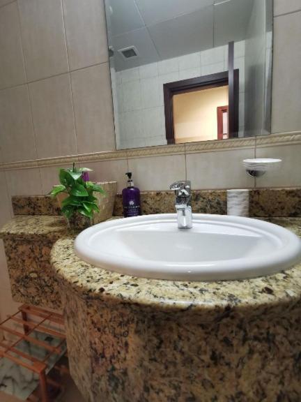 Luxury Stay In Marina Dubai Eksteriør billede